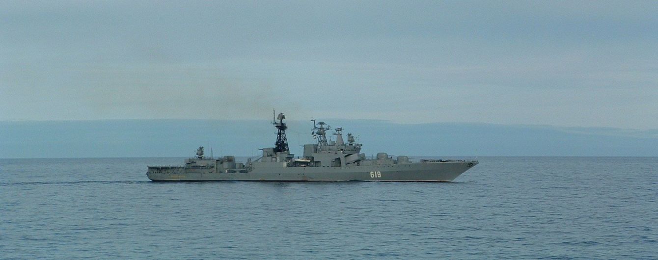 В оккупированный Севастополь прибыл эсминец российского флота
