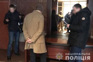 У Києві на хабарі погорів службовець Мінрегіону