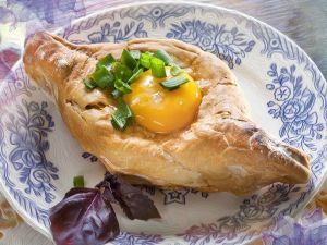 Хачапурі по-аджарськи