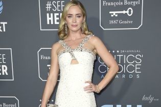 Теж в білому: Емілі Блант в сукні Prada приїхала на церемонію Critics' Choice Awards-2019
