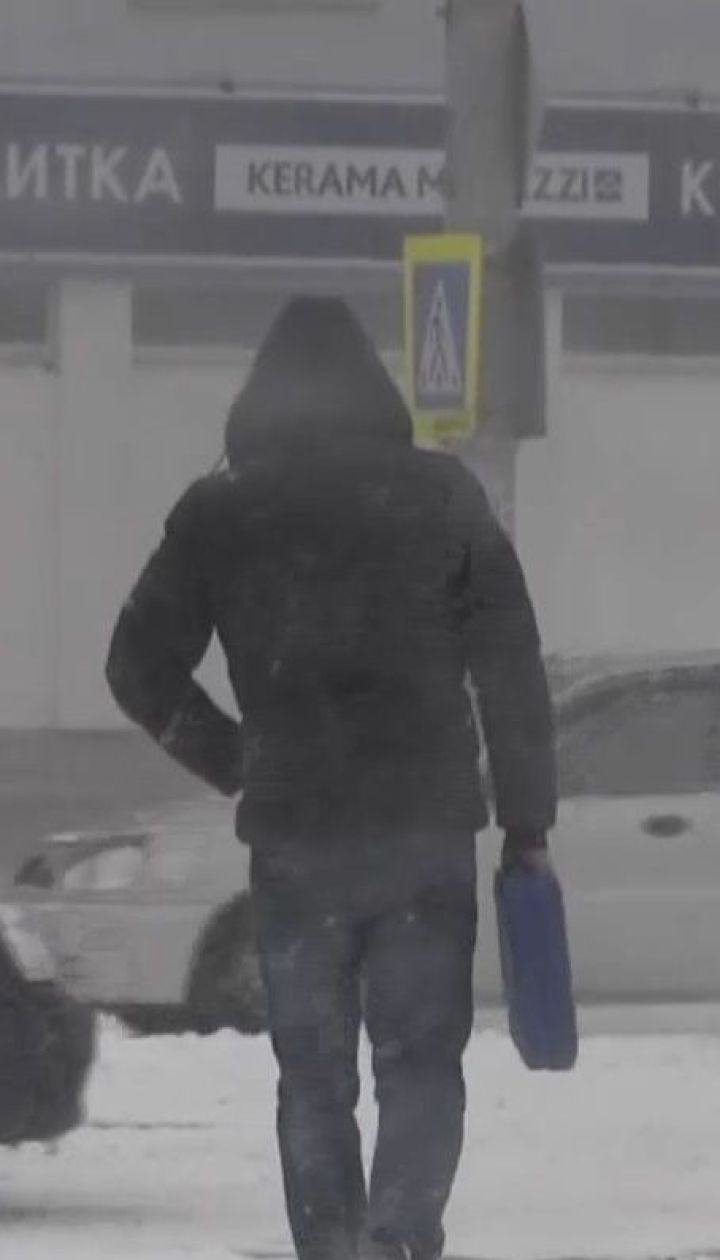 Гідрометцентр попереджає про пориви вітру та снігопади