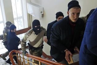 Під час новорічних свят полонених українських моряків відвідували "3-4 особи в штатському" - Денісова