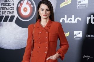 В жакете Chanel и кожаных брюках: Пенелопа Крус на красной дорожке в Мадриде