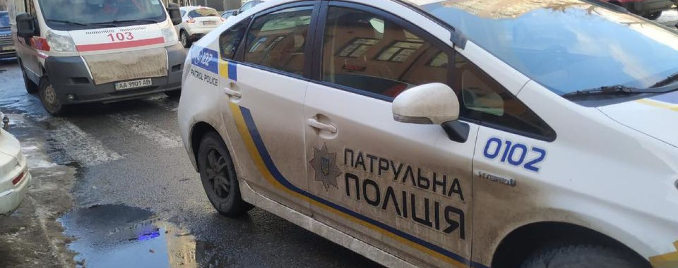 У центрі Києва водій Skoda збив жінку та утік