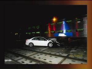 У США 96-річна жінка на Lincoln влаштувала аварію з поїздом
