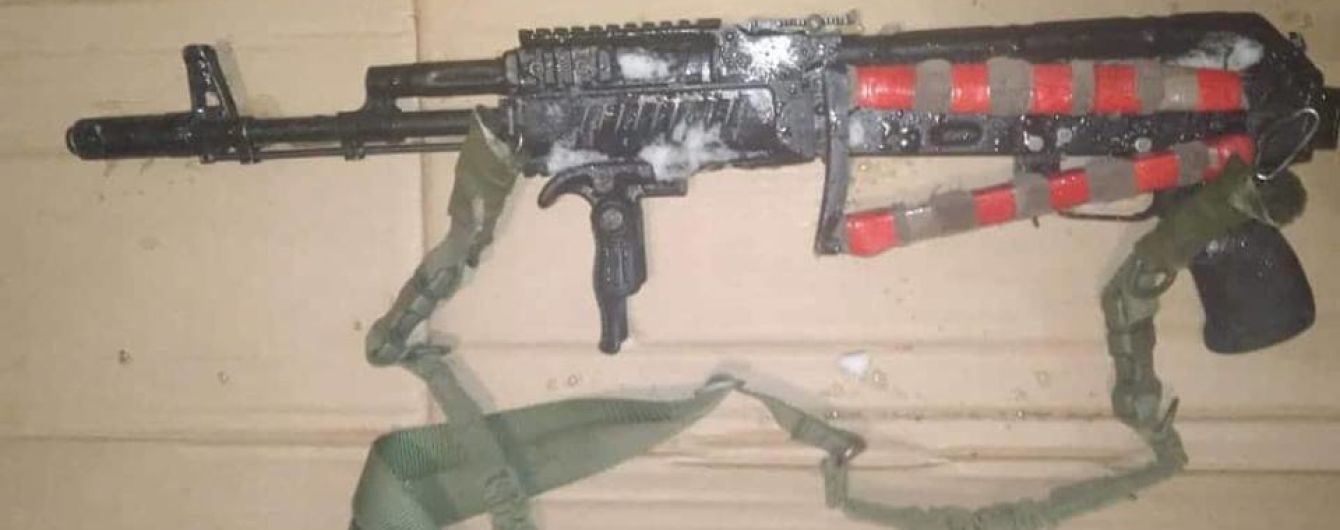 На Киевщине мужчина стрелял из автомата в сторону своего соперника из ревности