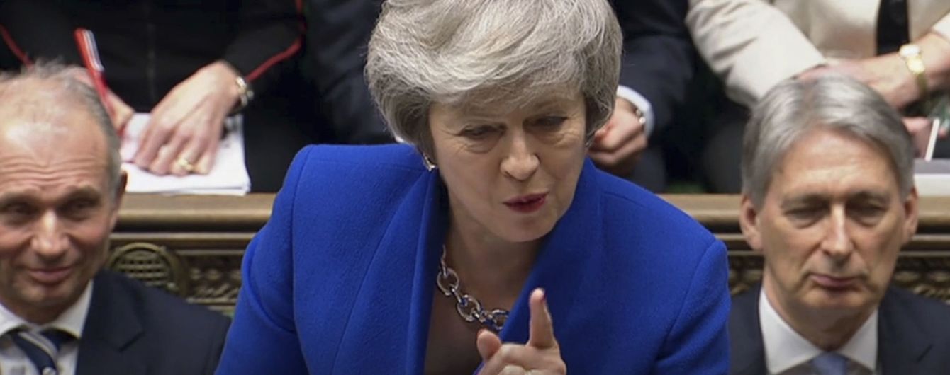 Британский парламент не поддержал вотум недоверия правительству Мэй после провального голосования за Brexit