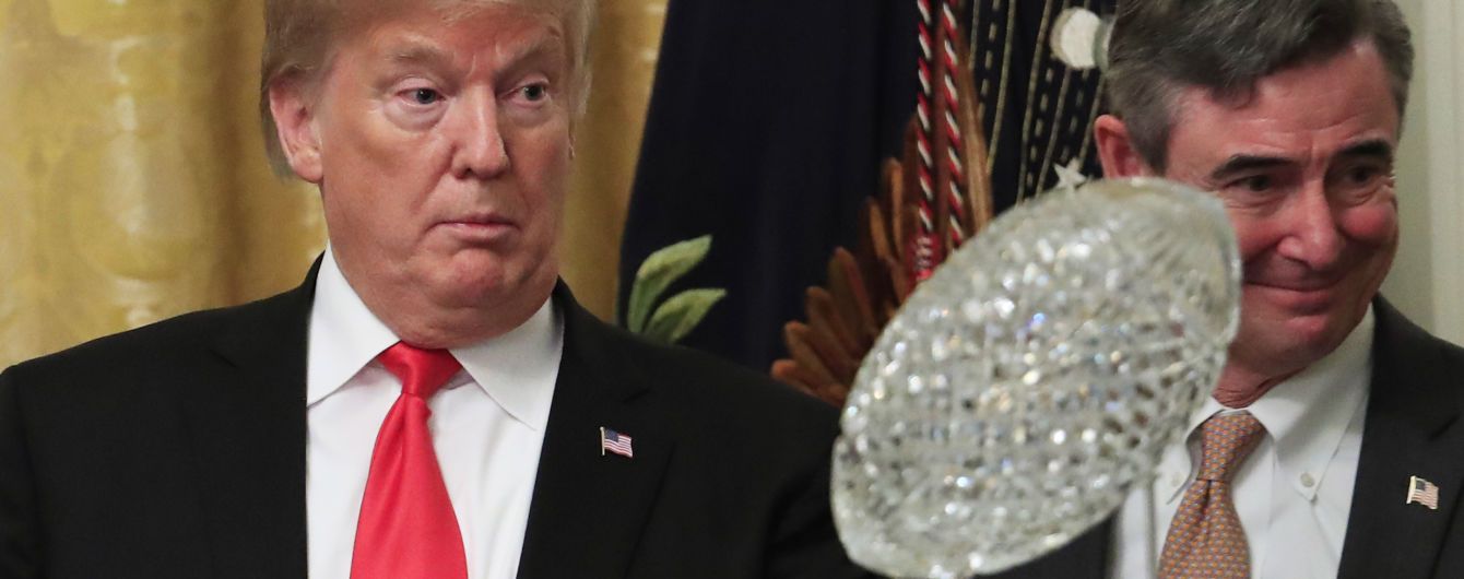 В Конгрессе заблокировали выступление Трампа из-за "шатдауна"