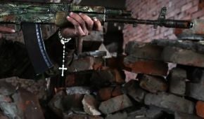 Не вистояв бетон: фотограф "кіборгів" світлинами нагадав про героїчну оборону ДАП