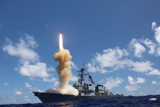 США разрывают ракетный договор с Россией. Что за этим стоит и какие могут быть последствия для мира