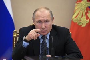Путін прибув до окупованого Криму на святкування окупації