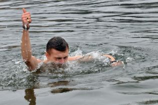 "Шок і очищення": українцям з року в рік усе більше подобається купатися на Водохреще