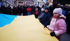 У Празі українці утворили великий "живий ланцюг єдності" до Дня соборності України