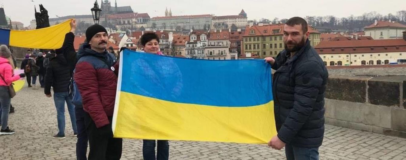 Українці стали лідерами в нелегальній роботі у Чехії. Чому так і чим загрожує