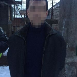 В Киеве прохожий получил пулю, когда решил защитить женщину во время семейной ссоры на улице