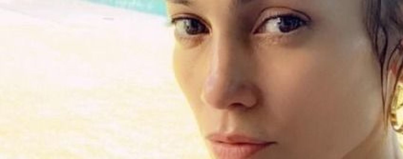 Без макіяжу і фільтрів: Джей Ло показала, який вигляд має в реальному житті