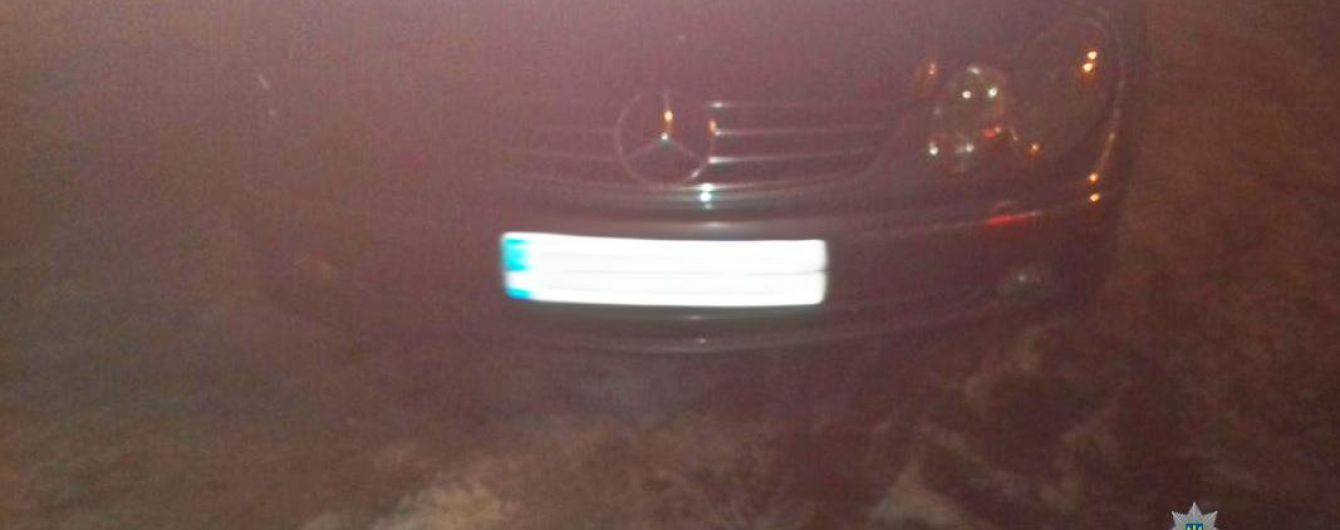 Дерзкие пьяные иностранцы устроили ДТП в Ужгороде и попали на видео