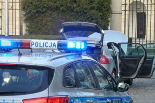 У Варшаві водій намагався протаранити ворота президентського палацу