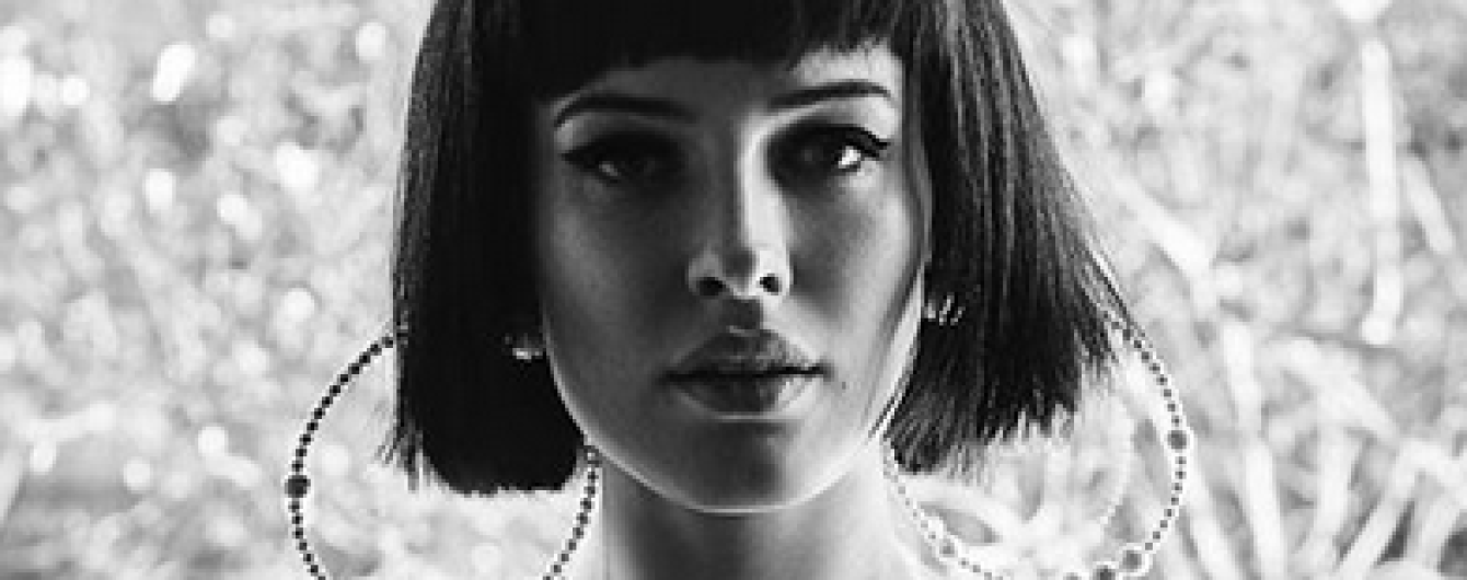 Без нижнего белья: Даша Астафьева сверкнула обнаженной грудью