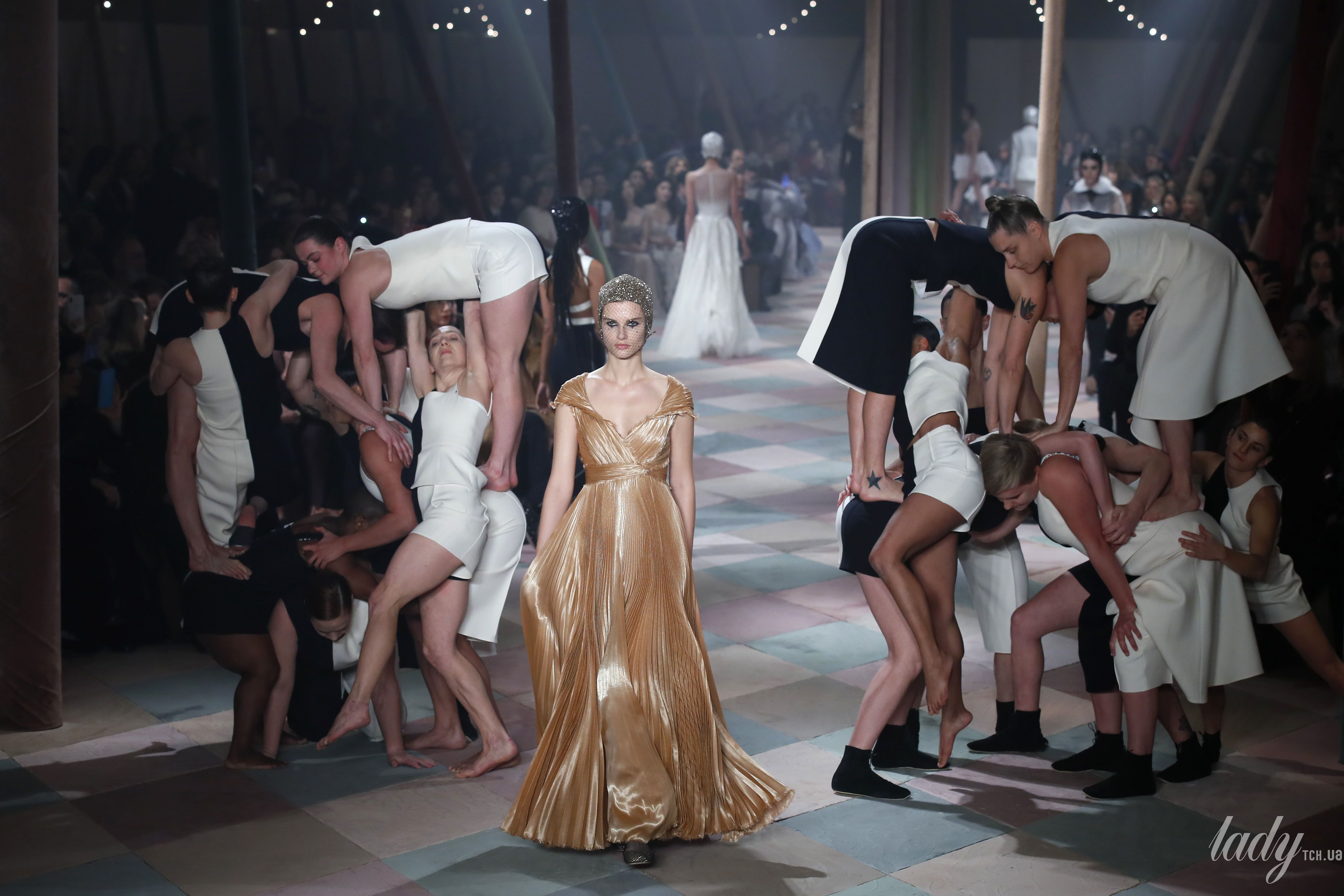 Коллекция Christian Dior Couture весна-лето 2019_5