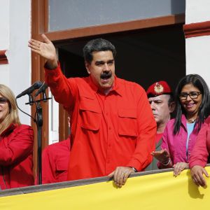Мадуро и Гуайдо назвали себе президентами Венесуэлы в Instagram: соцсеть признала лиш одного