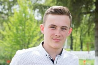 Тяжелая травма из-за аварии приковала 15-летнего Влада к кровати
