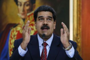 Мадуро объявил о закрытии границы с Бразилией