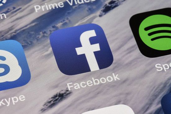 Глобальний збій Facebook та Instagram. У соцмережі відреагували на скарги користувачів