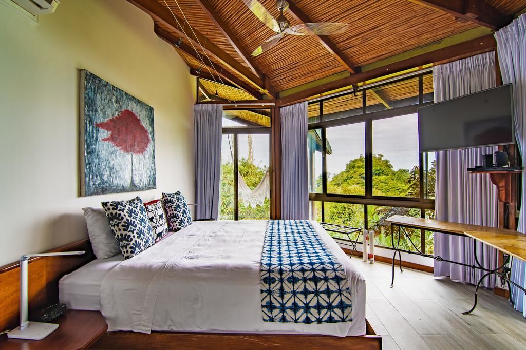 Tulemar Bungalows & Villas
