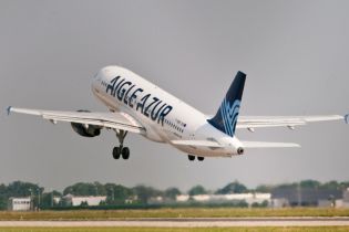 Франция и Украина расширили квоты на авиаперелеты