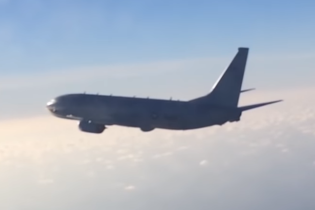 Міноборони РФ виклало відео перехоплення американського літака над Балтикою
