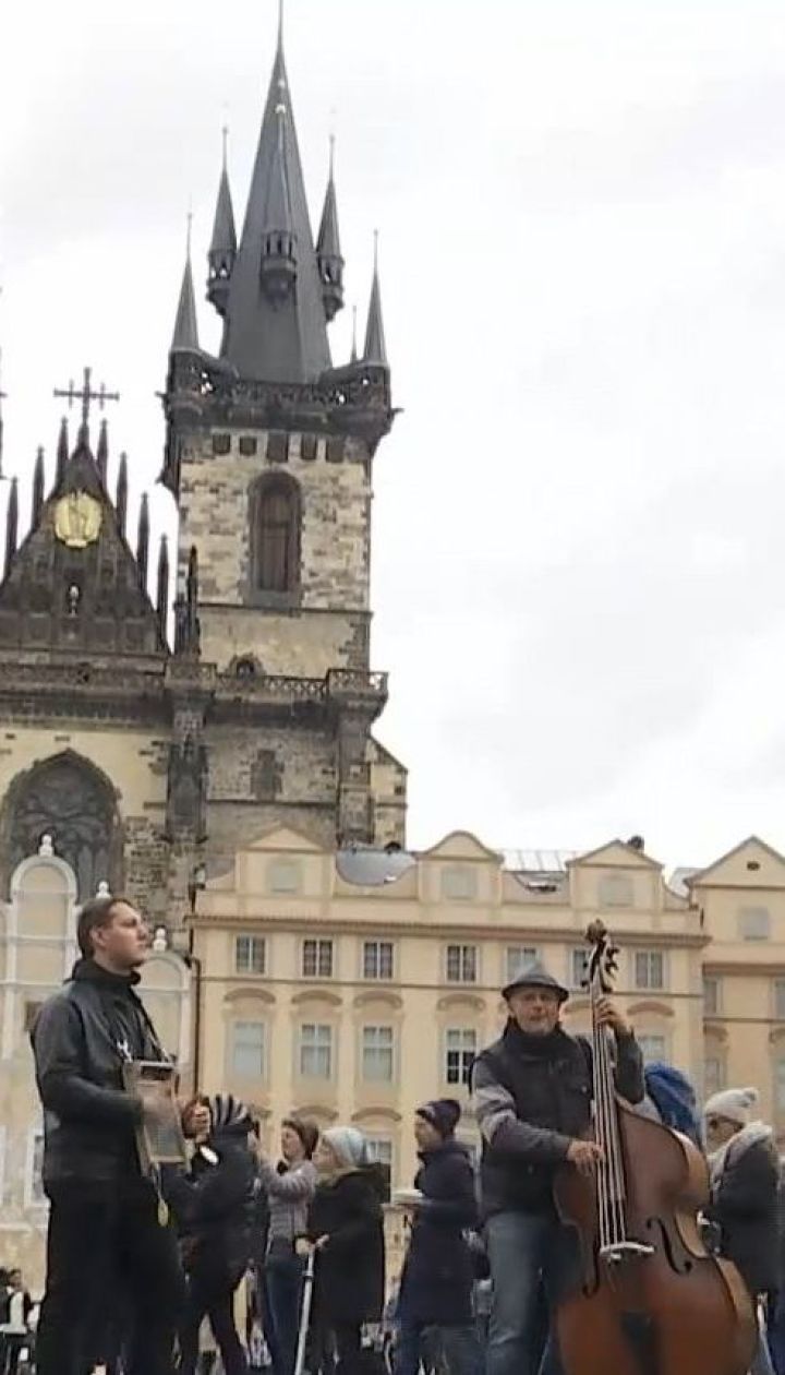 На скільки подорожчали в Україні тепличні овочі та як Чехія заманює українських заробітчан