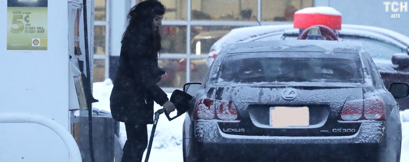 На Прикарпатье закрыли нелегальную автозаправку