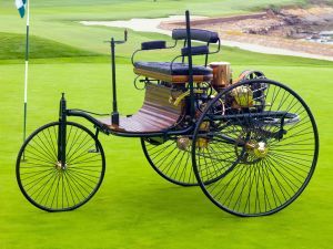 Перше у світі викрадення авто. Як жінка врятувала від краху Mercedes-Benz