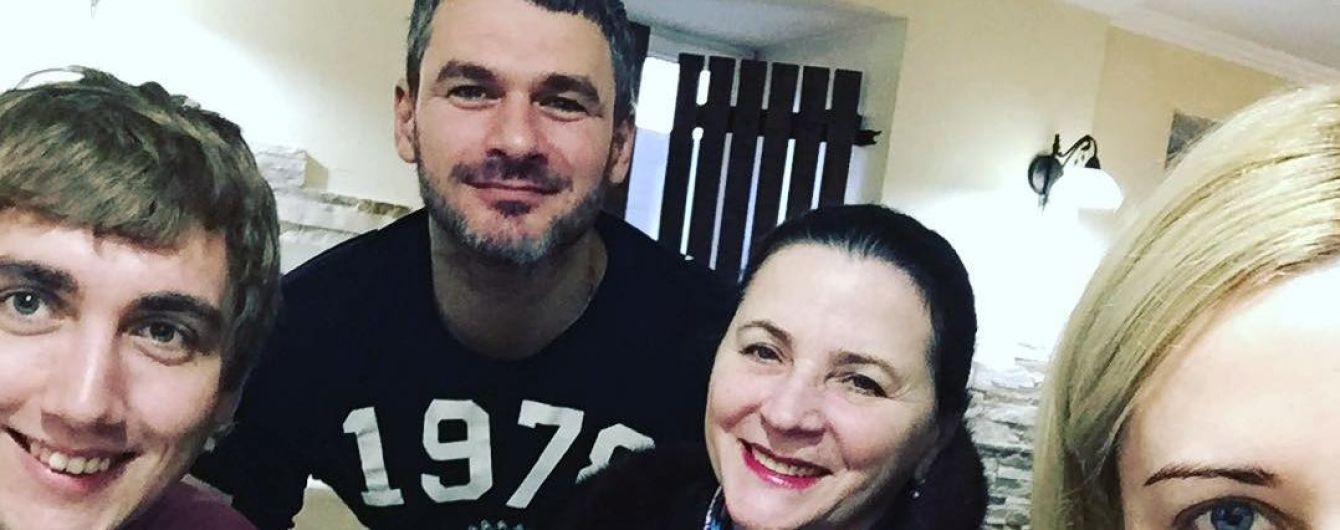 Це так зворушливо: Ніна Матвієнко станцювала з онукою під гру Мірзояна
