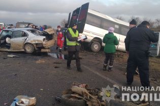 Новые подробности трагедии в Одесской области: участником ДТП с маршруткой и BMW был мопед