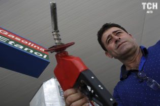 Охранник нефтебазы "слил" 19 тысяч литров топлива и продал на АЗС в Николаеве