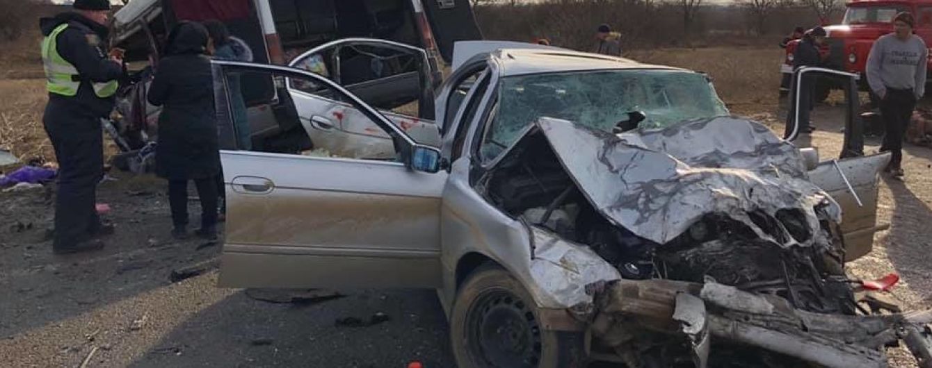 В страшном ДТП с маршруткой и BMW погибла 14-летняя девочка. Полиция открыла уголовное производство