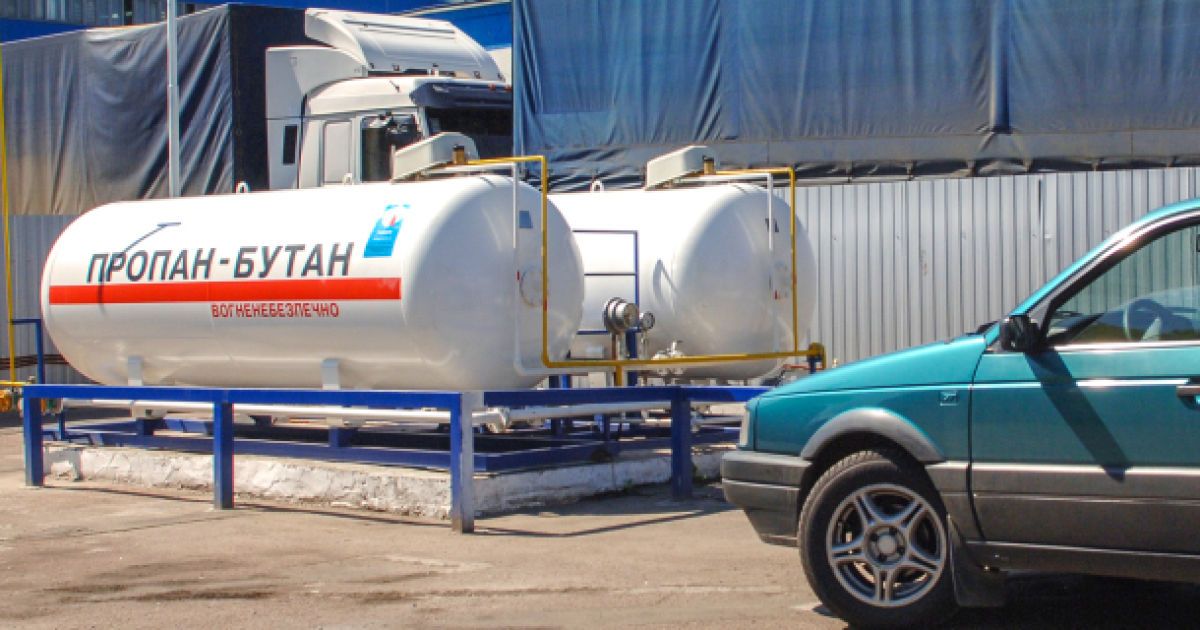 Заправитися автогазом стало дорожче: яка наразі його ціна