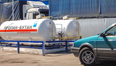 Заправитися автогазом стало дорожче: яка наразі його ціна