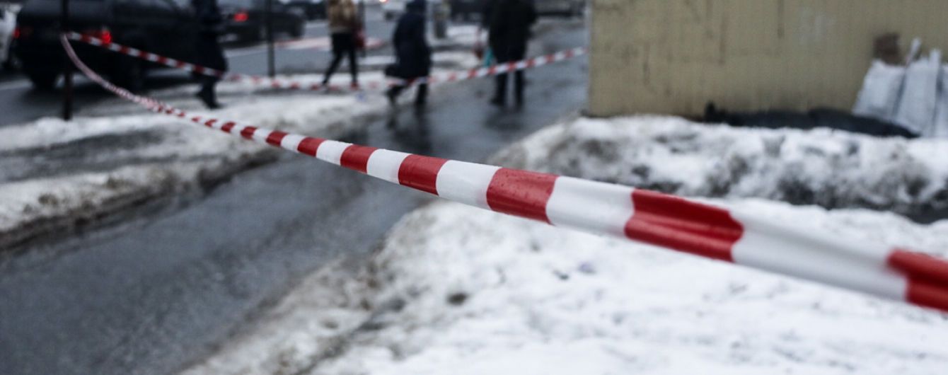 На столичной Лукьяновке нашли тело с ножевыми ранениями