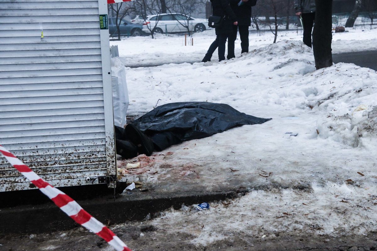 київ, лук'янівка, зарізали чоловіка