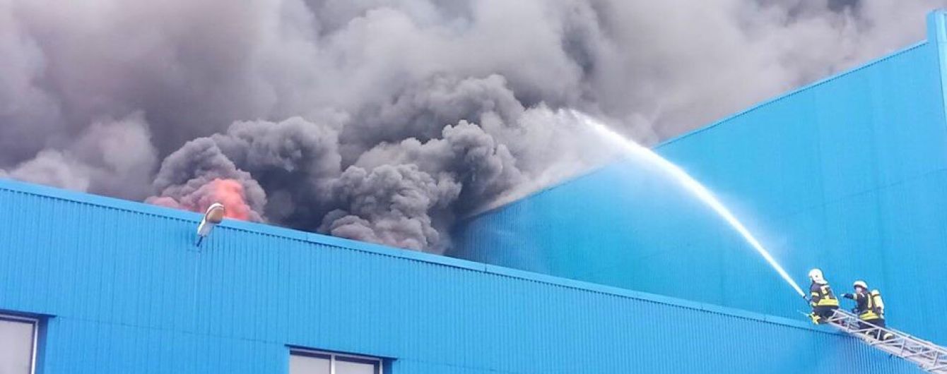Масштабна пожежа на складах у Києві може повтритися на 615 потенційно небезпечних об’єктах
