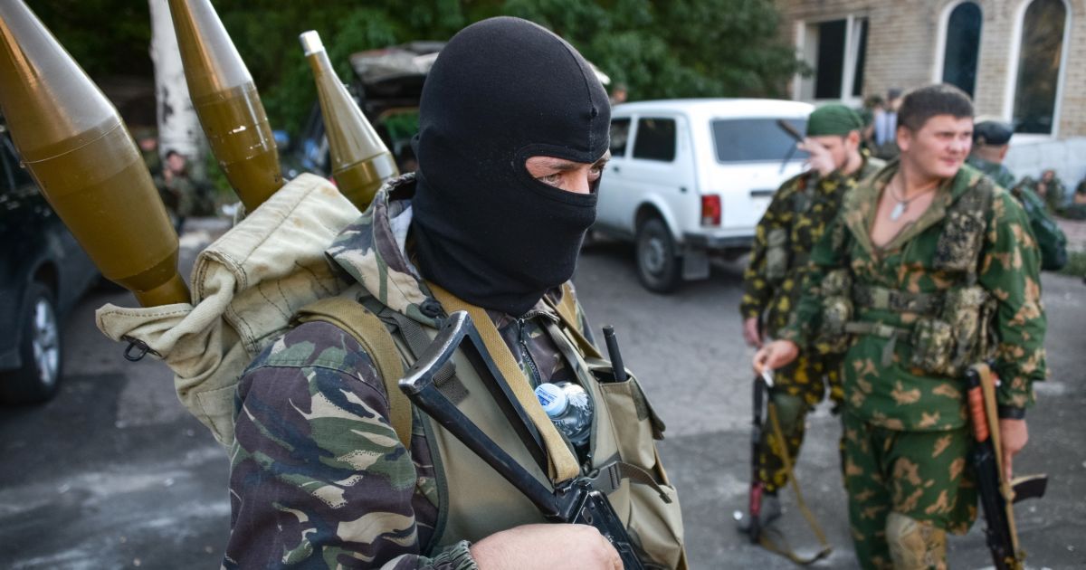 Бойовики не припиняють обстріли українських позицій із забороненого озброєння