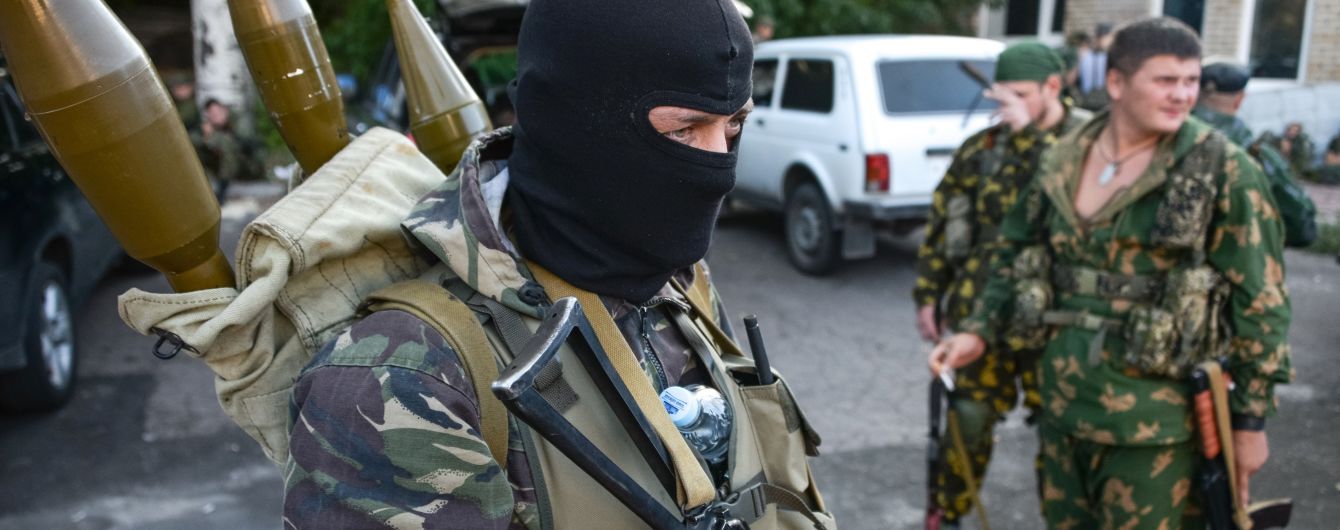 У Мар'їнці бойовики підстрелили жінку, яка була разом з дитиною
