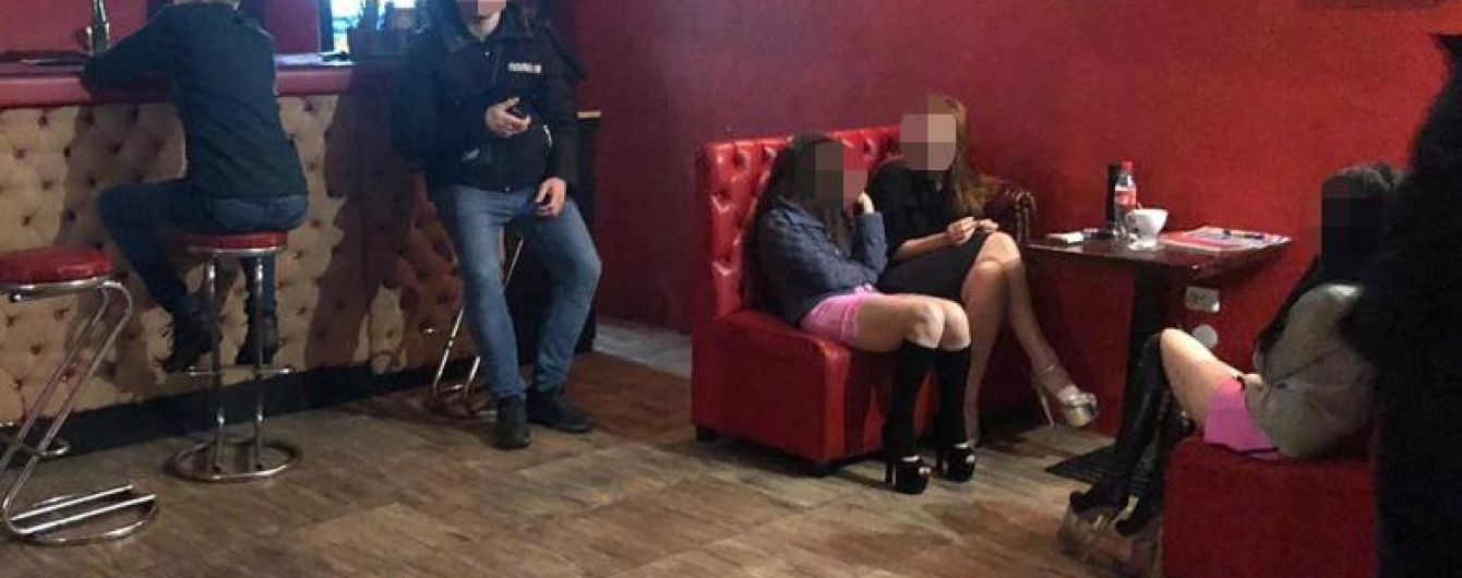 У Києві "накрили" стриптиз-клуб, в якому надавали сексуальні послуги