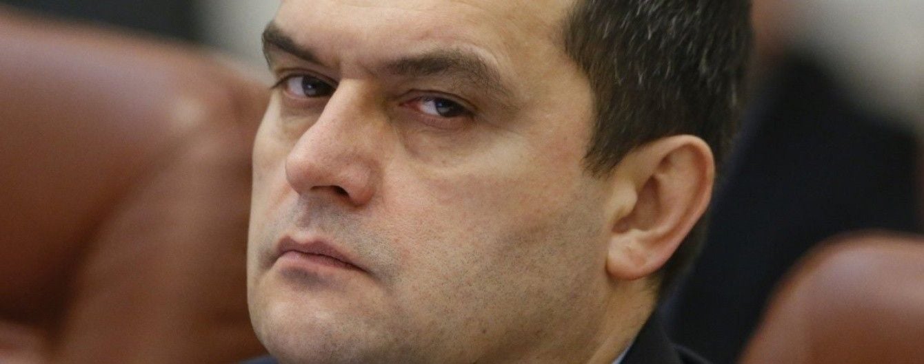 Екс-главу МВС Захарченка підозрюють у відмиванні 10 млрд гривень