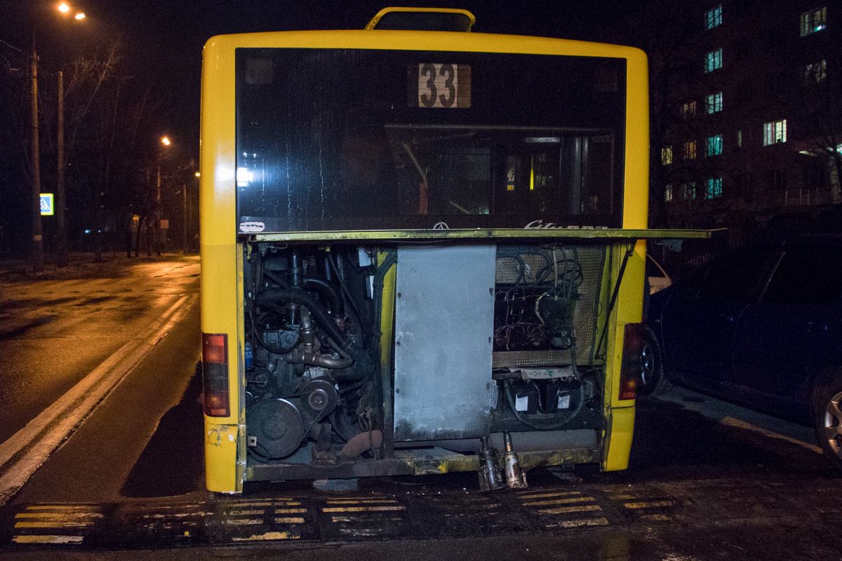 київ, розвалився автобус