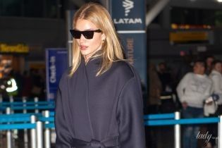 Стильная и с сумкой от Hermes: Рози Хантингтон-Уайтли подловили в аэропорту Нью-Йорка