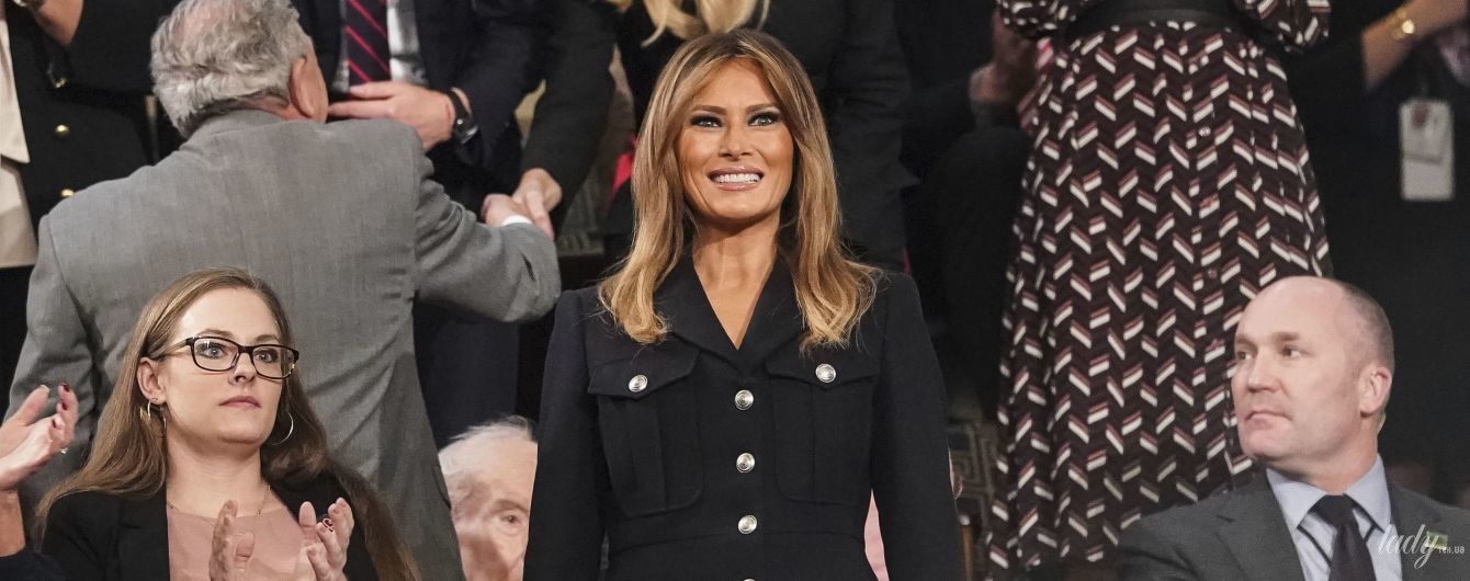 Мелания Трамп надела на выступление мужа элегантное пальто от Burberry